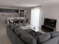 Spacious family home - B&B