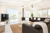 Heales Hideaway Dromana steps to the beach - B&B Dromana