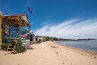 Luxe on Main in Mornington Views of the Bay - Chambres d’hôtes