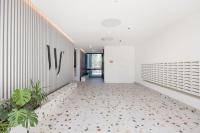 Modern Riverfront Apartment with Free Parking - B&B Budapest