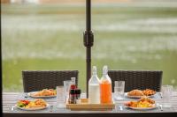 Lakeation kanchanaburi - B&B Ban Wang Khun Knachen