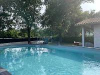 Maison au calme avec piscine - B&B
