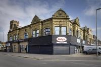 South Pier Apartments - Close to Pleasure Beach and Seafront - B&B