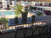 Le Canola Empuriabrava Port - 45m2 - Vue Piscine - Plage centrale 500m- Parking privé gratuit - Chambres d'hôtes Empuriabrava