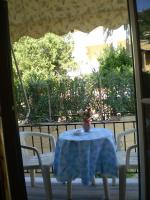 Estudio con vistas al jardín