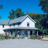 Fells Meadows Farmhouse on Country Property - Bed and Breakfast Castleton