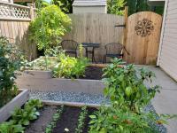 Private & cozy ground level suite in quiet area - B&B