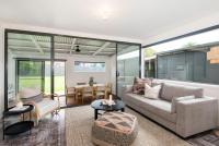 Kennington Beach Getaway with Spa - B&B Rosebud