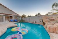 Beautiful 5BR w/King Beds, Pool & Hot Tub, Games - Bed and Breakfast