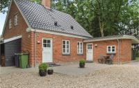 B&B Tistrup Stationsby - Gorgeous Home In Tistrup With Kitchen - Bed and Breakfast Tistrup Stationsby