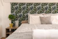 Lexi Apartman with Roof Terrace Balatonboglár - B&B Balatonboglár