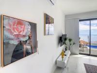 Casa das Flores by LovelyStay - B&B Calheta