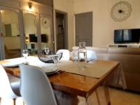 Grand T2 calme et cosy au « Pyrénées Palace » - B&B Bagnères-de-Luchon