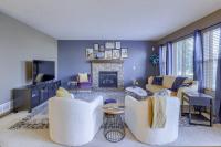 Cozy Winter Retreat with Modern Minimalist Charm - B&B