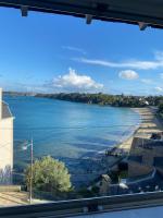 T2 - T3 Vue exceptionnelle - Centre ville de Dinard - B&B