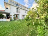Twin Room with Shared Bathroom