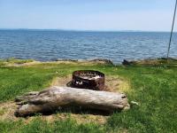 Stunning views of Lake Champlain - B&B