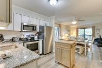 Walk to Beach Hilton Head Condo with Balcony - B&B