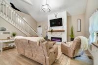 Smoky Mtn Home w/ Hot Tub: 10 Mi to Dollywood! - Chambres d'hôtes Sevierville