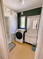 HAKUBA House LuckyStar5 next to shuttle bus station ,711 ,restaurants Modern Chalet - Chambres d'hôtes Hakuba