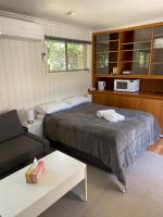 B&B Harman - Canberra Hospital Locum Welcome - Bed and Breakfast Harman