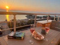 Amazing Paradise Sensation 2 Bedroom Luxury Apartment with a Jacuzzi - B&B Durrës