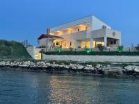 Villa Fronte Spiaggia 