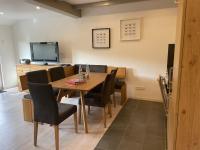 Haus am Sonnenberg,Todtnauberg, Ferienwohnung 305, direkt am Skilift-Skipiste, Nähe Feldberg - B&B Todtnauberg