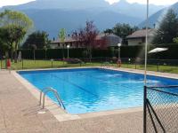 VILLANUA ACOGEDOR PISO CON GARAJE, PADEL Y PISCINA - Ferienwohnung
