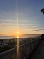 Arion- Cozy Santa Monica getaway steps to the beach Free Parking - B&B Los Ángeles