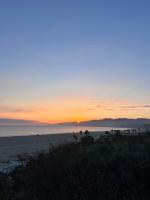 Arion- Cozy Santa Monica getaway steps to the beach Free Parking - Chambres d’hôtes