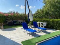 Paphos Apartment with Private Pool - Bed and Breakfast Mesógi