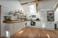 Gilliflower 1 bedroom cottage at Trethwale Barns Holiday Home - Chambres d'hôtes Saint Keyne