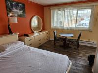 B&B Leamington - Sunparlor Motel - Bed and Breakfast Leamington