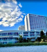 Large luxurious direct ocean front Penthouse or Deluxe one bedroom ocean front condo-free parking - B&B