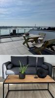 B&B Emmerich am Rhein - PANORAMA - Exklusives Apartment an der Promenade mit Dachterrasse & Rheinblick - Bed and Breakfast Emmerich am Rhein