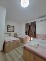 Quadruple Room with Terrace