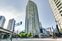 Heart of Downtown Entire Condo - Parking, Pool, Gym, Office, AC - Chambres d'hôtes Vancouver