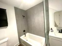 Modern Gem 2 miles from Sofi - B&B