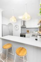 Coastal convenience! Walk to the shops & cafes... - B&B Perth