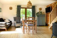Domek na Kaszubach Hubertówka w Lipuszu - B&B