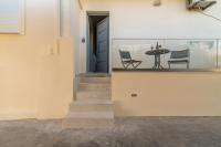 Stylish Apartment near the Beach with parking - B&B Gázi