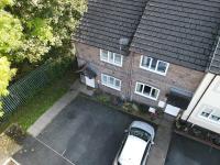 Riverside 2 Bedroom Townhouse with Car Charger - Bed and Breakfast