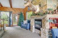 Spacious Waterfront Retreat Near UW-Green Bay - Ferienwohnung Green Bay