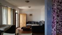 Suite con 2 Camere da Letto e Balcone