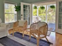 B&B Savannah - 4bed/4bath Home + Spa Midway to Savannah & Tybee Island - Bed and Breakfast Savannah