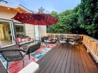 Sharks Cove Ocean Front w Private Deck, BBQ, AC, contact us for price drop - B&B