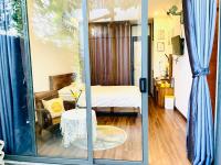 Queen Room with Garden View