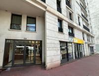 PARIS-MONTROUGE Magnifique appartement 3 pièces de 75m2 avec PARKING - très cosy pour 1 - 8 personnes refait à NEUF -ENTIRE APARTMENT LUXURIOUS AND WARM -Montrouge Paris 14ème - Proche Aéroport Orly Parc Expositions Porte de Versailles FREE WIFI GRATUIT - Ferienwohnung