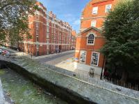 3-Bedroom Flat Central London, 6 Min Walk from King's Cross Station - Chambres d'hôtes Londres